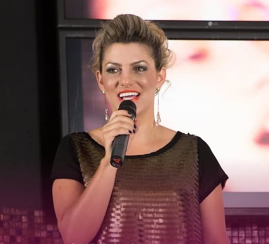 PATRICIA KLAIC Jornalista | Apresentadora | Empresária | Escritora | Consultora em Cidadania Croata